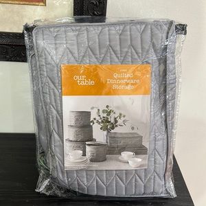 Our table, 6pcs quilted dinnerware storage